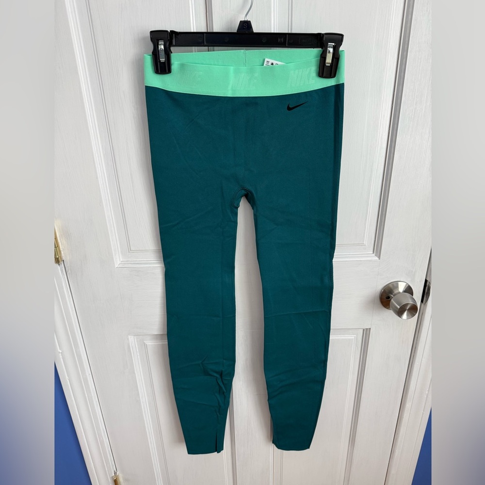 Nike Leggings Green XS Compression Fit